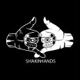 SHAKINHANDS & Dub Plantage „Shakin‘ Hands“ (Shakinhands – 2024) Die Shakinhands aus Göttingen wurden 2021 gegründet und sind dabei, sich in der Reggae-, Dub- und Steppa-Szene einen Namen zu machen. […]